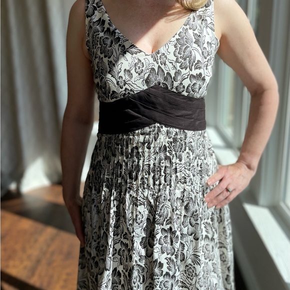 Antonio Melani Floral Black and White Women's Dress, size 4 - Picture 3 of 12